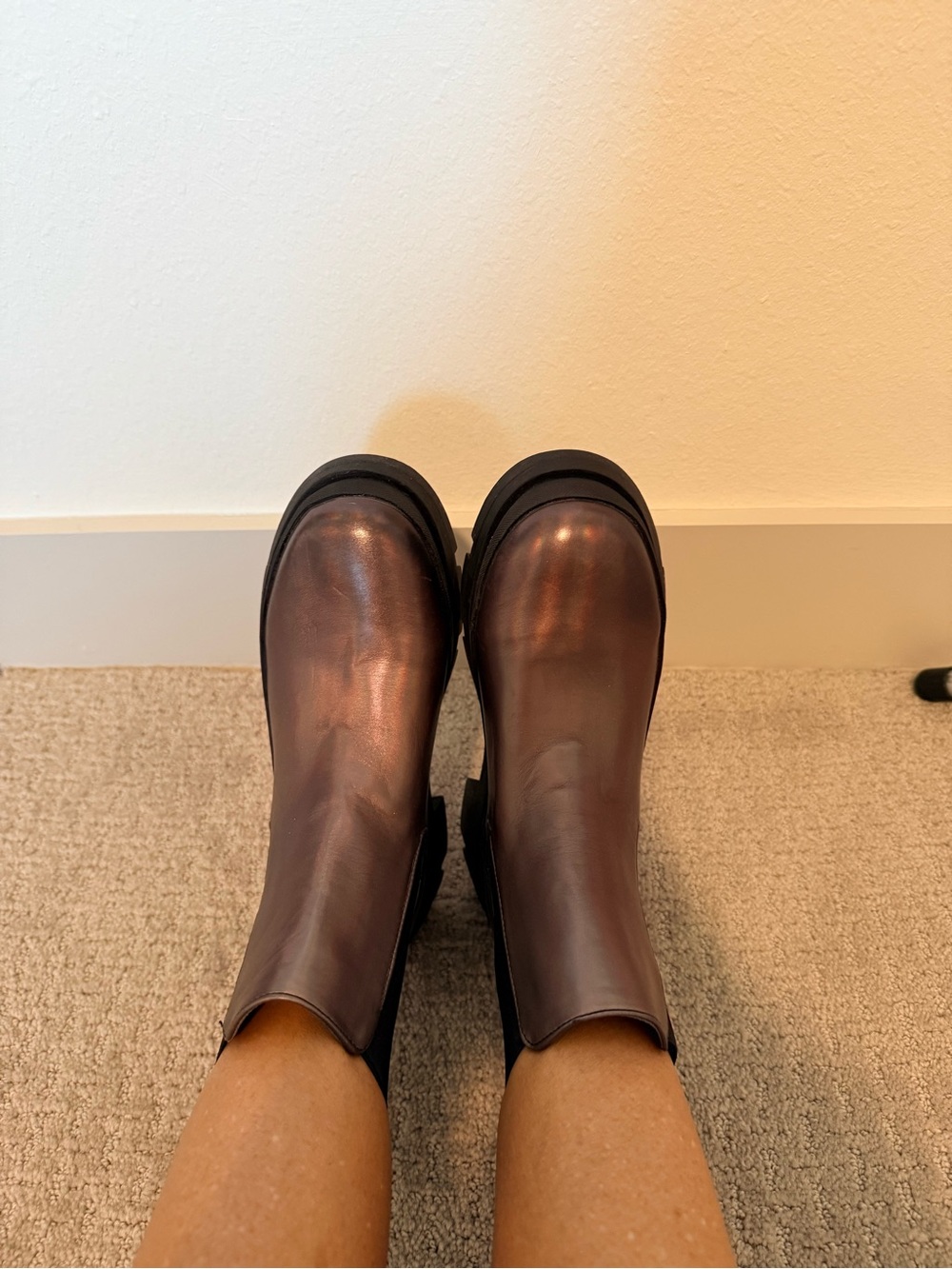 Metallic iridescent Chelsea Boots